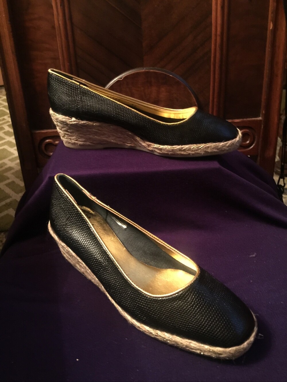 New Hollywould Women's Black Reptile Skin Espadrille Wedge Shoes Sz 36 MRSP $295